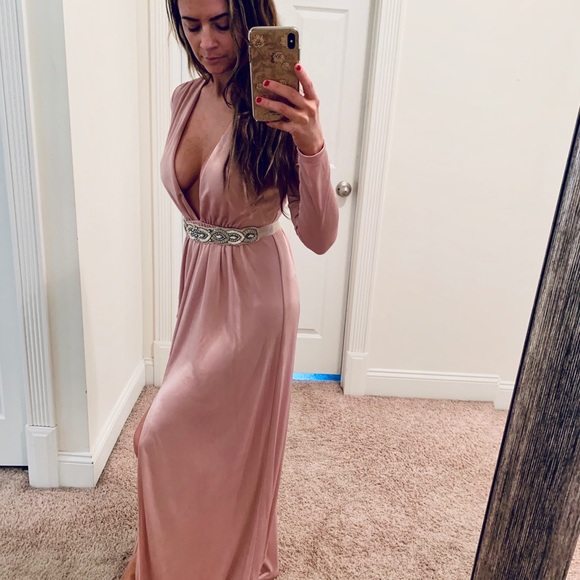 Express deep plunge dress with belt - Picture 3 of 4